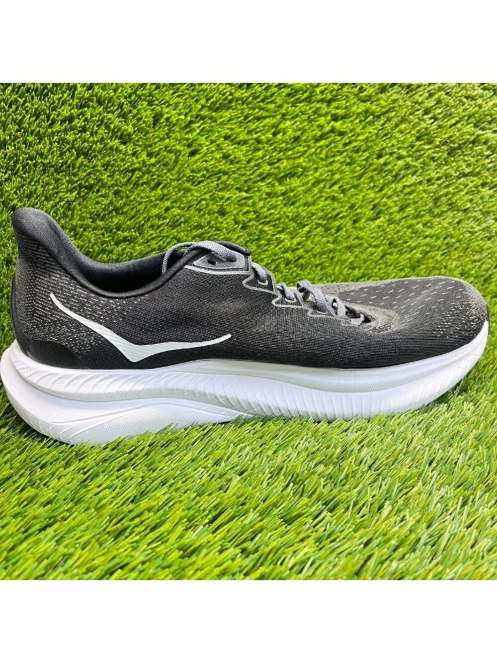 Hoka One One Mach 6 Mens Size 12 Black White Athletic Running Shoes Sneakers